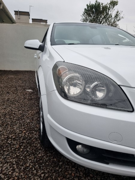 CHEVROLET VECTRA GT VECTRA 2.0 MPFI GT HATCH 8V FLEX 4P MANUAL 2008/2008 MG VEÍCULOS ARROIO DO MEIO / Carros no Vale