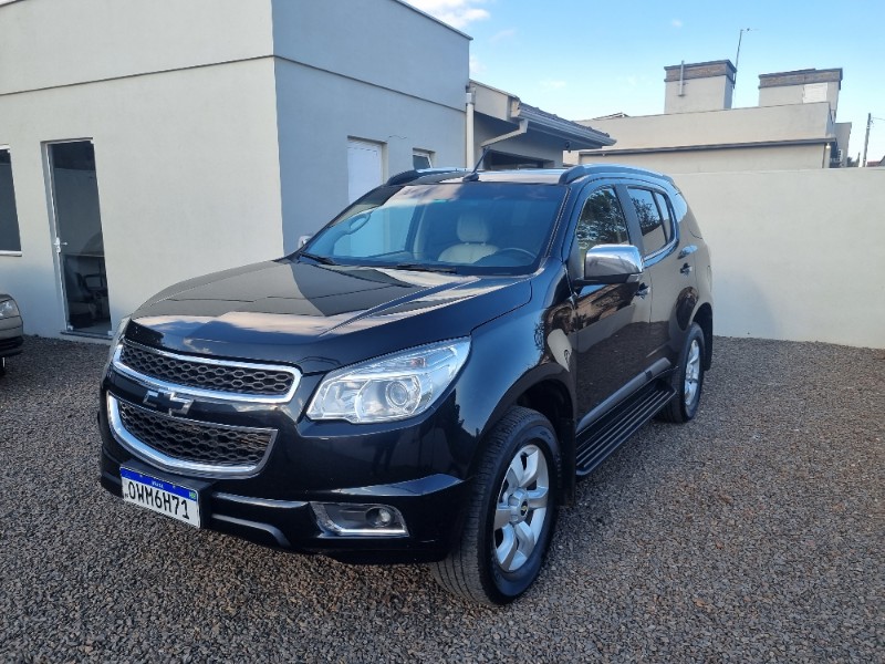 CHEVROLET TRALBLAZER LTZ 2.8 2014/2014 MG VEÍCULOS ARROIO DO MEIO / Carros no Vale