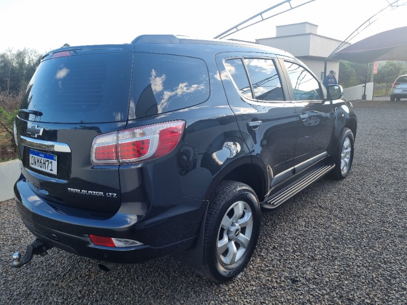 CHEVROLET TRALBLAZER LTZ 2.8 2014/2014 MG VEÍCULOS ARROIO DO MEIO / Carros no Vale