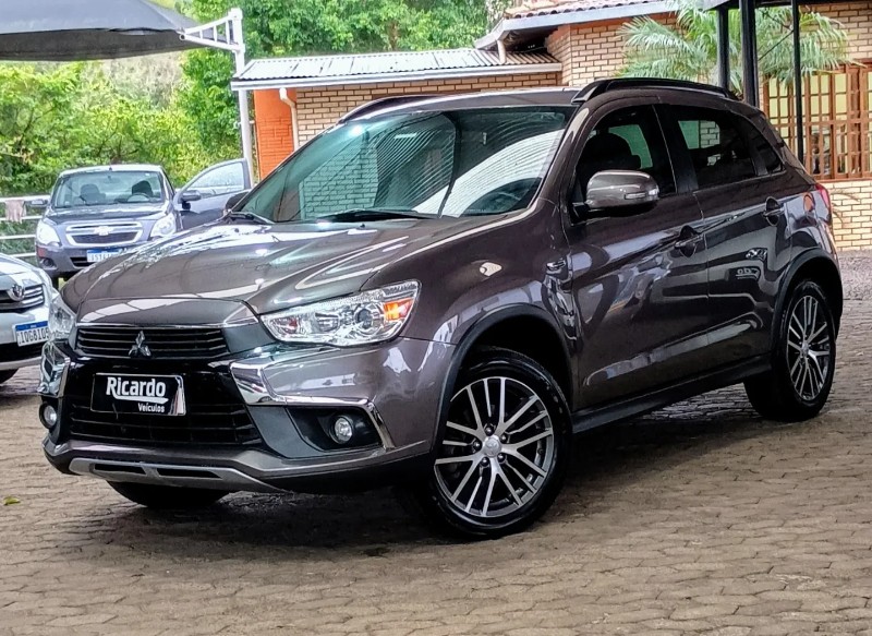 MITSUBISHI ASX 2.0 16V 4WD 2018 2017/2018 RICARDO VEÍCULOS TEUTÔNIA / Carros no Vale