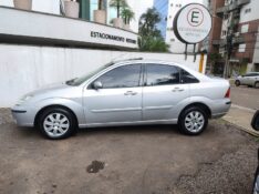 FORD FOCUS GHIA SEDAN 2.0 2006/2007 ALTERNATIVA VEÍCULOS LAJEADO / Carros no Vale