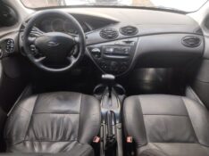 FORD FOCUS GHIA SEDAN 2.0 2006/2007 ALTERNATIVA VEÍCULOS LAJEADO / Carros no Vale