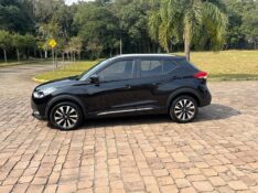 NISSAN KICKS 1.6 SL 2017/2017 BOSCO AUTOMÓVEIS GUAPORÉ / Carros no Vale