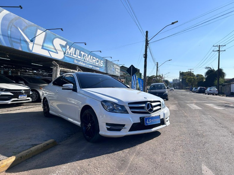 MERCEDES-BENZ C 180 COUPE SPORT 1.6 TB 2014/2014 LS MULTIMARCAS VENÂNCIO AIRES / Carros no Vale