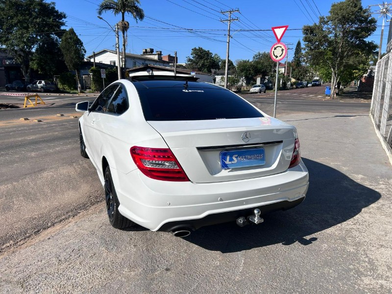 MERCEDES-BENZ C 180 COUPE SPORT 1.6 TB 2014/2014 LS MULTIMARCAS VENÂNCIO AIRES / Carros no Vale