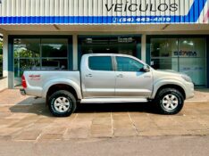 TOYOTA HILUX SRV 4X4 3.0 2013/2013 SÉTIMA VEÍCULOS GUAPORÉ / Carros no Vale