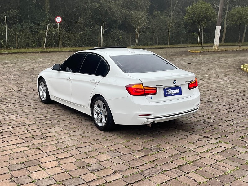 BMW 320i 2.0 16V TURBO ACTIVE FLEX 4P AUTOMÁTICO 2018/2018 BOSCO AUTOMÓVEIS GUAPORÉ / Carros no Vale