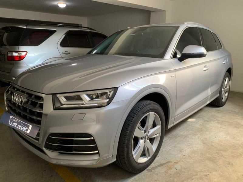 AUDI Q5 2.0 TFSI GASOLINA BLACK S TRONIC 2019/2020 FÁBIO BERNARDES PORTO ALEGRE / Carros no Vale