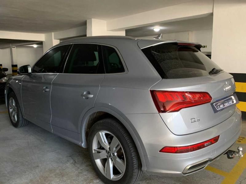 AUDI Q5 2.0 TFSI GASOLINA BLACK S TRONIC 2019/2020 FÁBIO BERNARDES PORTO ALEGRE / Carros no Vale