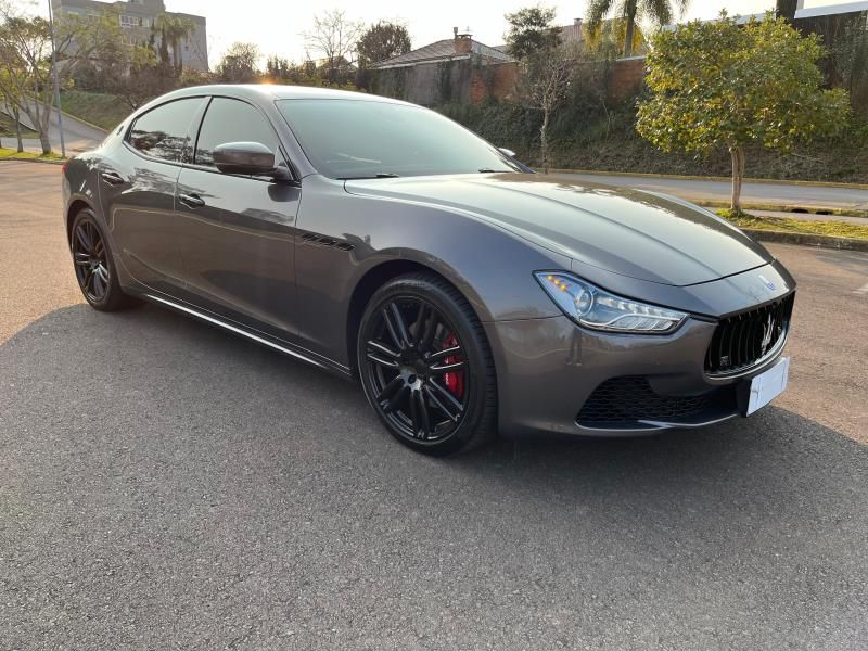 MASERATI GHIBLI 3.0 V6 TURBO GASOLINA AUTOMÁTICO 2017/2017 FÁBIO BERNARDES PORTO ALEGRE / Carros no Vale