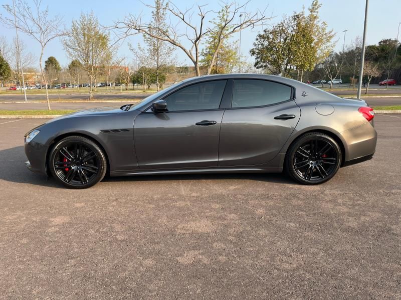 MASERATI GHIBLI 3.0 V6 TURBO GASOLINA AUTOMÁTICO 2017/2017 FÁBIO BERNARDES PORTO ALEGRE / Carros no Vale