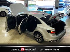 VOLKSWAGEN VIRTUS 1.0 200 TSI HIGHLINE 2023/2024 GARCEZ VEÍCULOS BENTO GONÇALVES / Carros no Vale