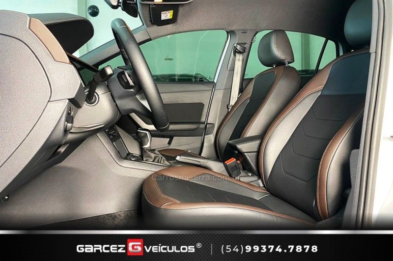 VOLKSWAGEN VIRTUS 1.0 200 TSI HIGHLINE 2023/2024 GARCEZ VEÍCULOS BENTO GONÇALVES / Carros no Vale