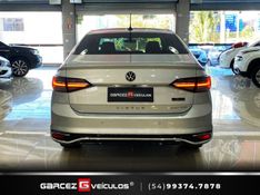 VOLKSWAGEN VIRTUS 1.0 200 TSI HIGHLINE 2023/2024 GARCEZ VEÍCULOS BENTO GONÇALVES / Carros no Vale