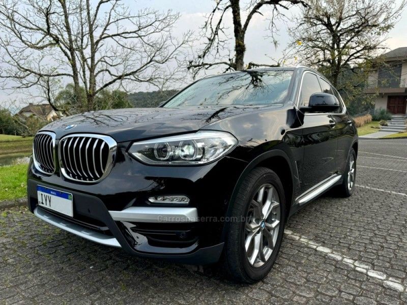 BMW X3 2.0 XDRIVE 20I X LINE 16V 2018/2019 KASPER VEÍCULOS DOIS IRMÃOS / Carros no Vale