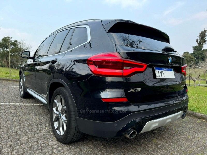 BMW X3 2.0 XDRIVE 20I X LINE 16V 2018/2019 KASPER VEÍCULOS DOIS IRMÃOS / Carros no Vale