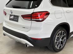 BMW X1 2.0 16V TURBO ACTIVEFLEX SDRIVE20I X-LINE 2021/2022 FOCAR VEÍCULOS CAXIAS DO SUL / Carros no Vale