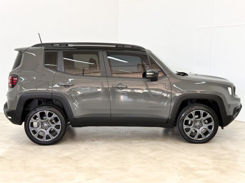 JEEP RENEGADE 1.3 S T270 16V TURBO 4×4 2022/2023 FOCAR VEÍCULOS CAXIAS DO SUL / Carros no Vale