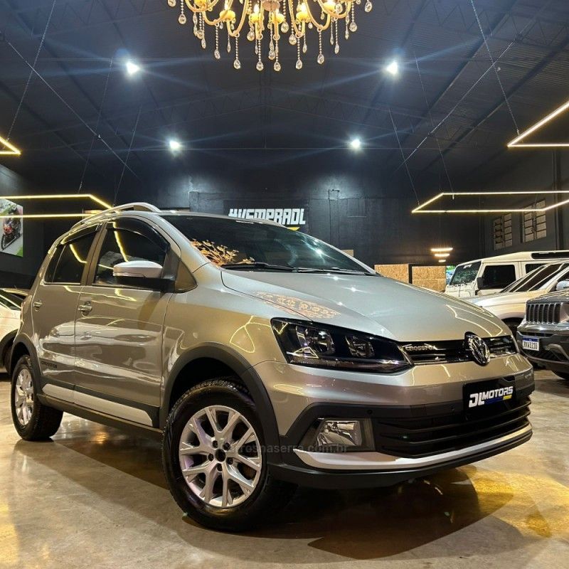 VOLKSWAGEN CROSSFOX 1.6 MI 8V 2016/2016 DL MOTORS LAJEADO / Carros no Vale