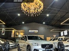 VOLVO XC60 2.0 T8 R DESIGN HYBRID 2020/2020 DL MOTORS LAJEADO / Carros no Vale