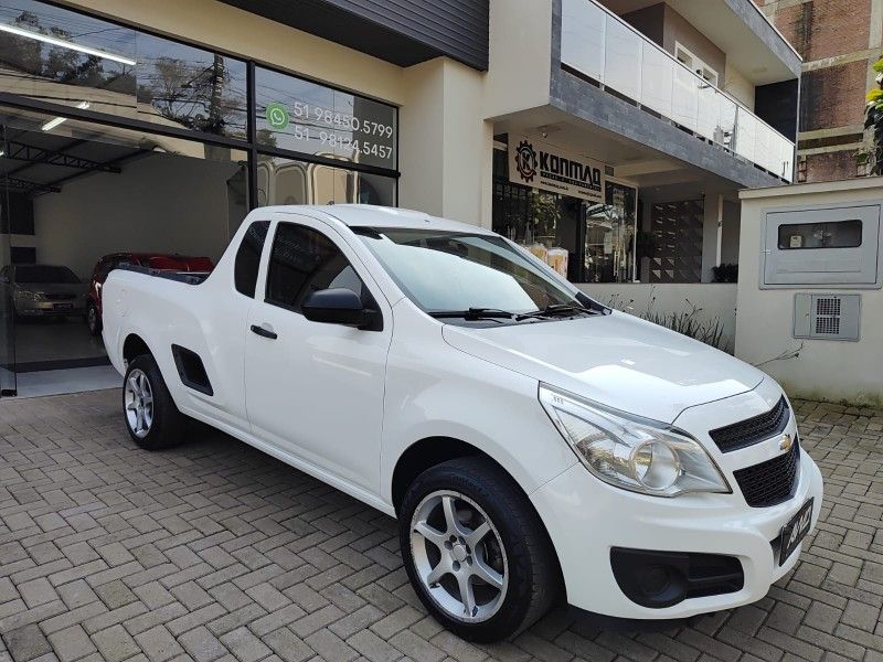 CHEVROLET MONTANA 1.4 MPFI LS CS 8V 2016/2017 AWD MULTIMARCAS LAJEADO / Carros no Vale