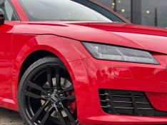 Audi TT 2.0 16v TFSI S-Tronic 2015/2016 CONCEPT MOTORS PASSO FUNDO / Carros no Vale