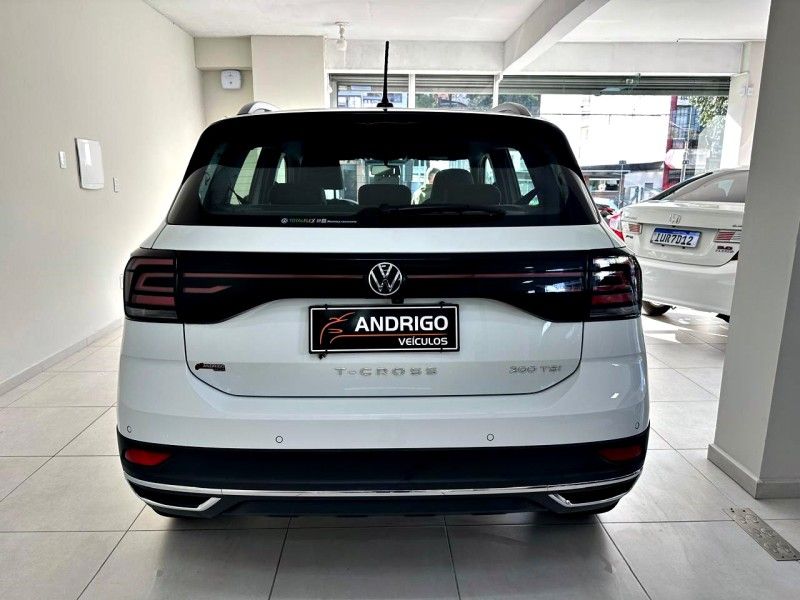 VOLKSWAGEN T-CROSS 1.0 COMFORTLINE TSI 2023/2024 ANDRIGO VEÍCULOS CAXIAS DO SUL / Carros no Vale