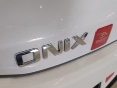 Chevrolet ONIX 1.0 TURBO FLEX PLUS LT AUTOMÁTICO 2021/2022 BETIOLO NOVOS E SEMINOVOS LAJEADO / Carros no Vale