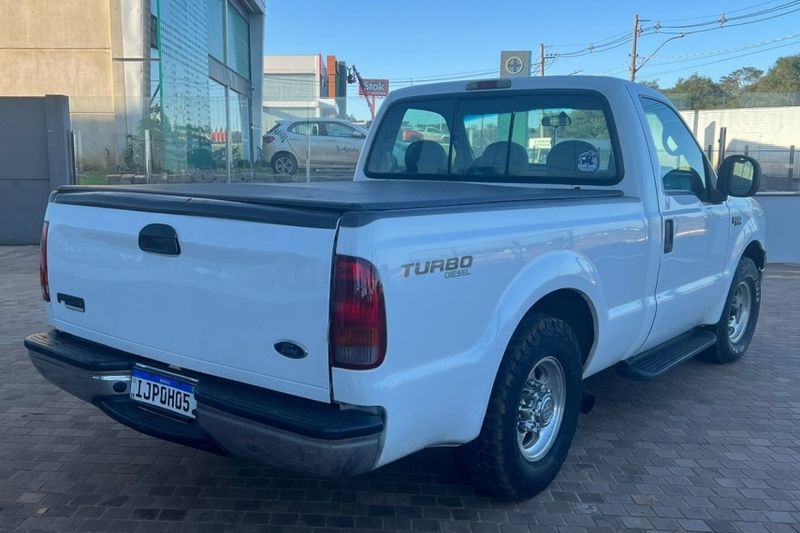 Ford F-250 4.2 XL 4X2 CS TURBO INTERCOOLER DIESEL 2P MANUAL 2000/2000 CAMINHÕES & CAMIONETAS PASSO FUNDO / Carros no Vale