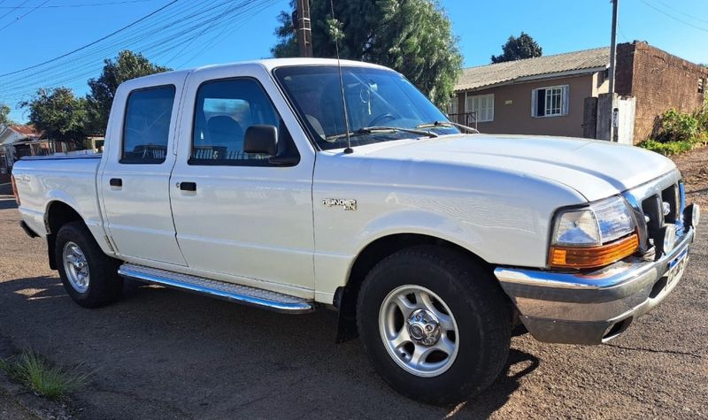 Ford RANGER 2.5 XL 4X4 CD 8V TURBO INTERCOOLER DIESEL 4P MANUAL 1999/1999 CAMINHÕES & CAMIONETAS PASSO FUNDO / Carros no Vale