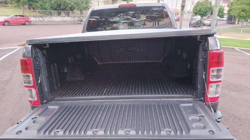 Ford RANGER 3.2 XLT 4X4 CD 20V DIESEL 4P AUTOMÁTICO 2019/2020 CAMINHÕES & CAMIONETAS PASSO FUNDO / Carros no Vale