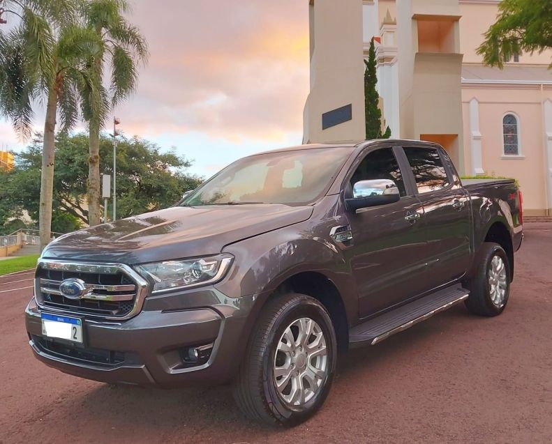 Ford RANGER 3.2 XLT 4X4 CD 20V DIESEL 4P AUTOMÁTICO 2019/2020 CAMINHÕES & CAMIONETAS PASSO FUNDO / Carros no Vale