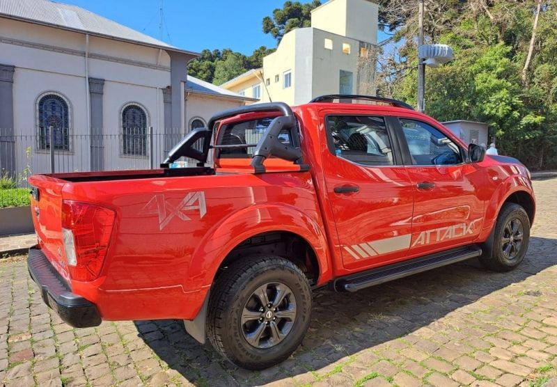 Nissan FRONTIER 2.3 16V TURBO DIESEL ATTACK CD 4X4 AUTOMÁTICO 2019/2020 CAMINHÕES & CAMIONETAS PASSO FUNDO / Carros no Vale