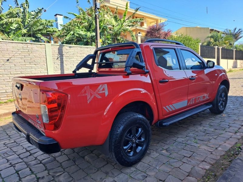 Nissan FRONTIER 2.3 16V TURBO DIESEL ATTACK CD 4X4 AUTOMÁTICO 2019/2020 CAMINHÕES & CAMIONETAS PASSO FUNDO / Carros no Vale