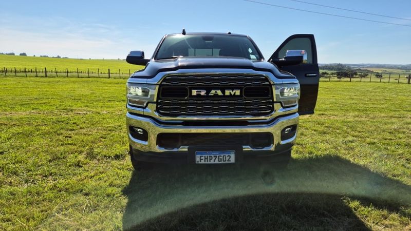 Ram 2500 6.7 I6 TURBO DIESEL LARAMIE CD 4X4 AUTOMÁTICO 2020/2020 CAMINHÕES & CAMIONETAS PASSO FUNDO / Carros no Vale