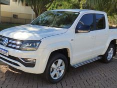 Volkswagen AMAROK 2.0 HIGHLINE 4X4 CD 16V TURBO INTERCOOLER DIESEL 4P AUTOMÁTICO 2017/2017 CAMINHÕES & CAMIONETAS PASSO FUNDO / Carros no Vale