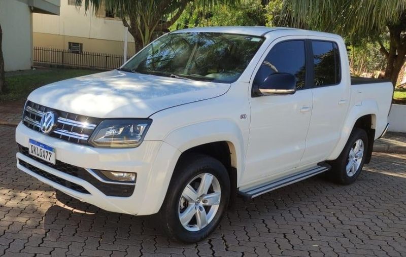 Volkswagen AMAROK 2.0 HIGHLINE 4X4 CD 16V TURBO INTERCOOLER DIESEL 4P AUTOMÁTICO 2017/2017 CAMINHÕES & CAMIONETAS PASSO FUNDO / Carros no Vale