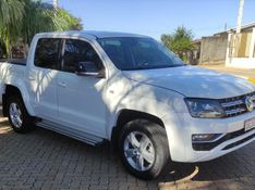 Volkswagen AMAROK 2.0 HIGHLINE 4X4 CD 16V TURBO INTERCOOLER DIESEL 4P AUTOMÁTICO 2017/2017 CAMINHÕES & CAMIONETAS PASSO FUNDO / Carros no Vale