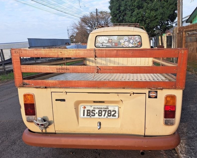 Volkswagen KOMBI 1.6 MI PICK-UP CS 8V GASOLINA 2P MANUAL 1987/1987 CAMINHÕES & CAMIONETAS PASSO FUNDO / Carros no Vale