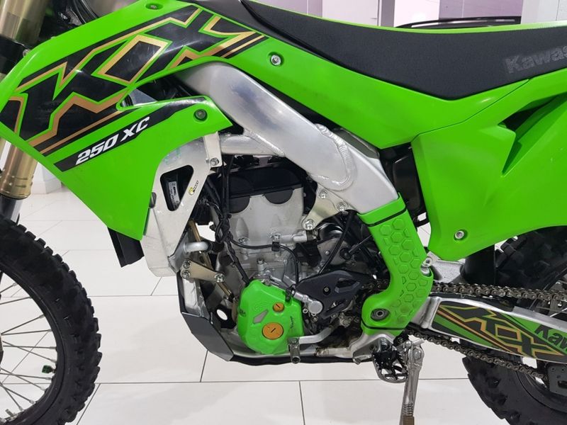 Kawasaki Kx 250X 2020/2021 ADVANT AUTOMÓVEIS CAXIAS DO SUL / Carros no Vale