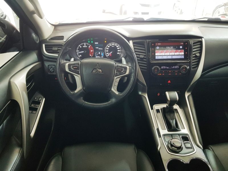 Mitsubishi PAJERO SPORT 2.4 16V MIVEC TURBO DIESEL HPE AWD AUTOMÁTICO 2020/2020 ADVANT AUTOMÓVEIS CAXIAS DO SUL / Carros no Vale