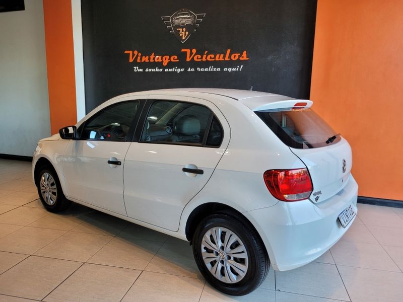 Volkswagen GOL 1.0 MI 8V FLEX 4P MANUAL G.VI 2014/2015 VINTAGE VEÍCULOS CAXIAS DO SUL / Carros no Vale