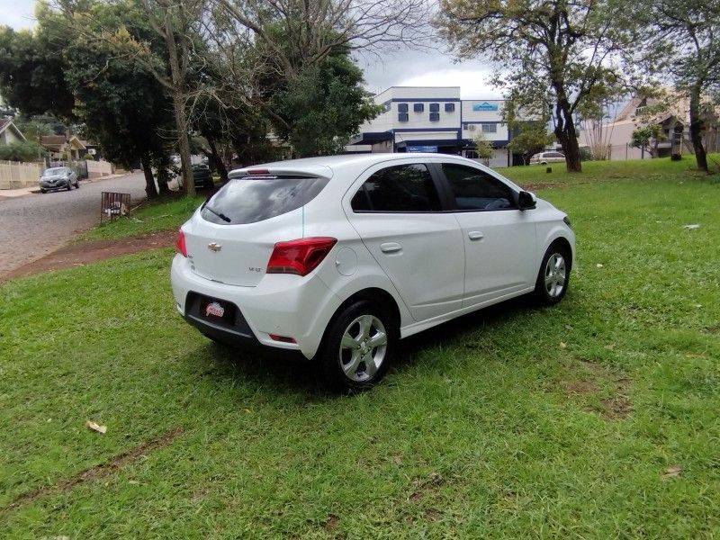 Chevrolet ONIX LT 1.4 2019 GRASSI VEÍCULOS LAJEADO / Carros no Vale