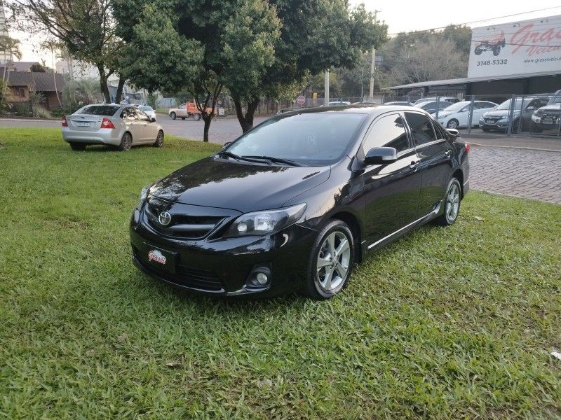 Toyota COROLLA XRS 2.0 2014 GRASSI VEÍCULOS LAJEADO / Carros no Vale