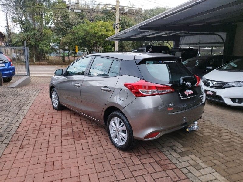 Toyota YARIS XL 1.3 CVT 2019 GRASSI VEÍCULOS LAJEADO / Carros no Vale