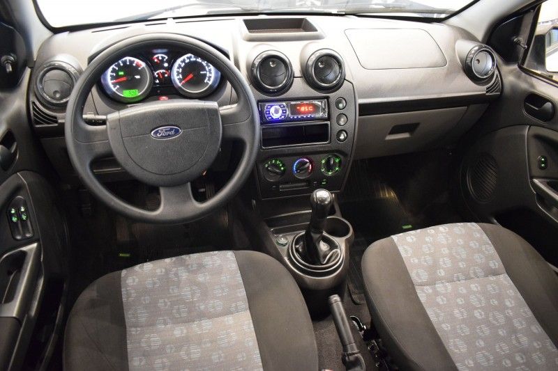 Ford FIESTA 1.0 2014 DINAMICA-CAR VENÂNCIO AIRES / Carros no Vale