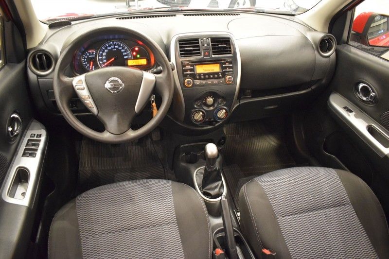 Nissan MARCH SV 1.6 2015 DINAMICA-CAR VENÂNCIO AIRES / Carros no Vale