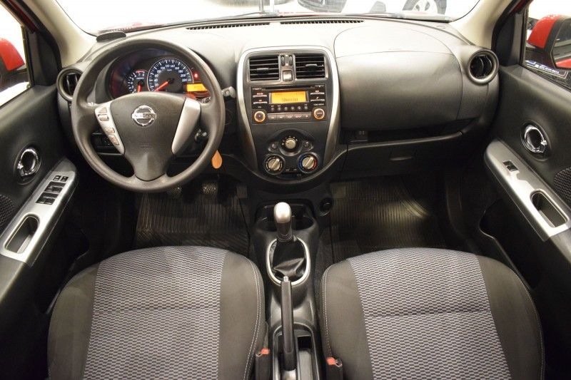 Nissan MARCH SV 1.6 2015 DINAMICA-CAR VENÂNCIO AIRES / Carros no Vale