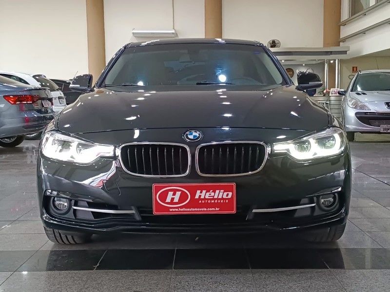 BMW 320i ACTIVE 2.0 2017 HÉLIO AUTOMÓVEIS LAJEADO / Carros no Vale