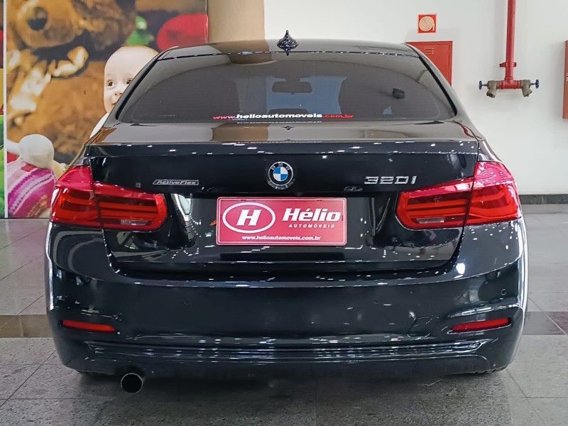 BMW 320i ACTIVE 2.0 2017 HÉLIO AUTOMÓVEIS LAJEADO / Carros no Vale